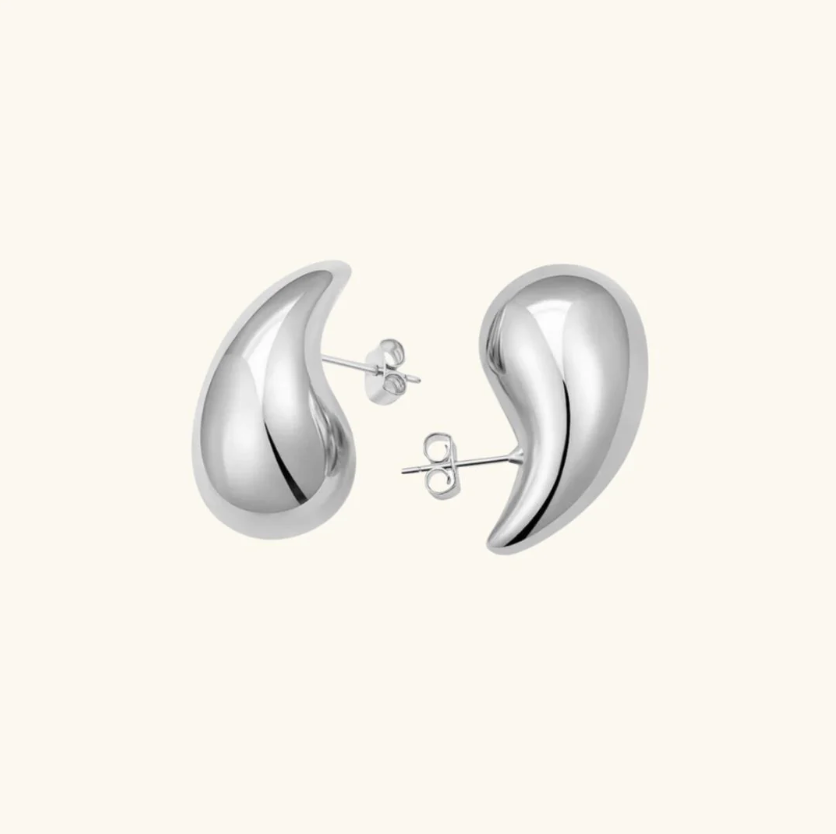 Mary Teardrop Gold Earrings