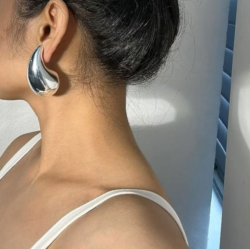 Mary Teardrop Gold Earrings